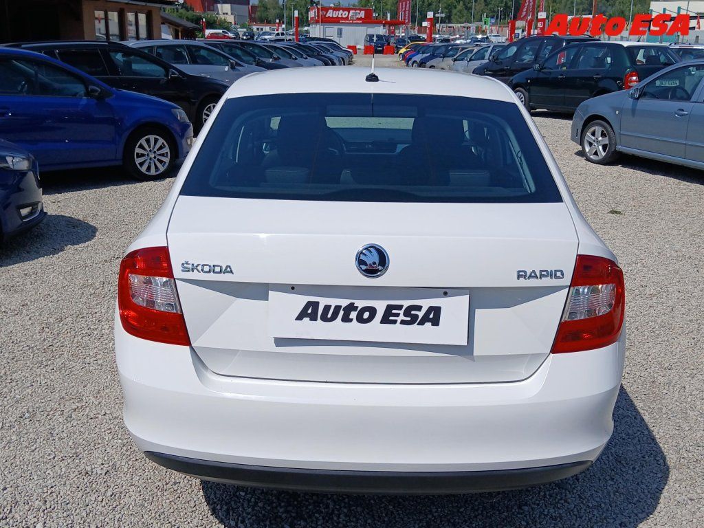 Škoda Rapid, 1.4 TDi,2.maj,ČR,Klima - fotka 5