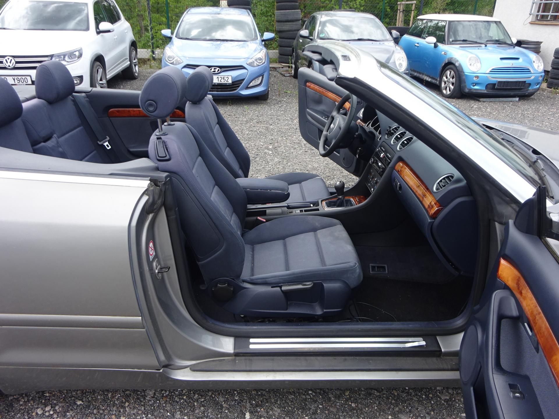 Audi A4, 1.8T 120kW KABRIO - fotka 5