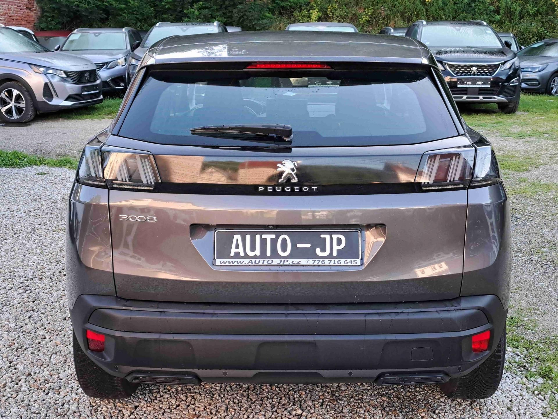 Peugeot 3008, 1,2 PT EAT8 LED 17ALU PDC NAVI - fotka 4