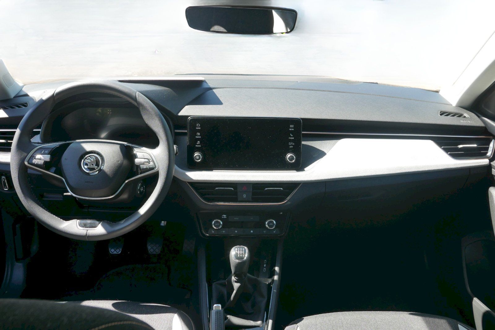 Škoda Scala, 1.0 TSI 85 kW M6° Top Selectio - fotka 5