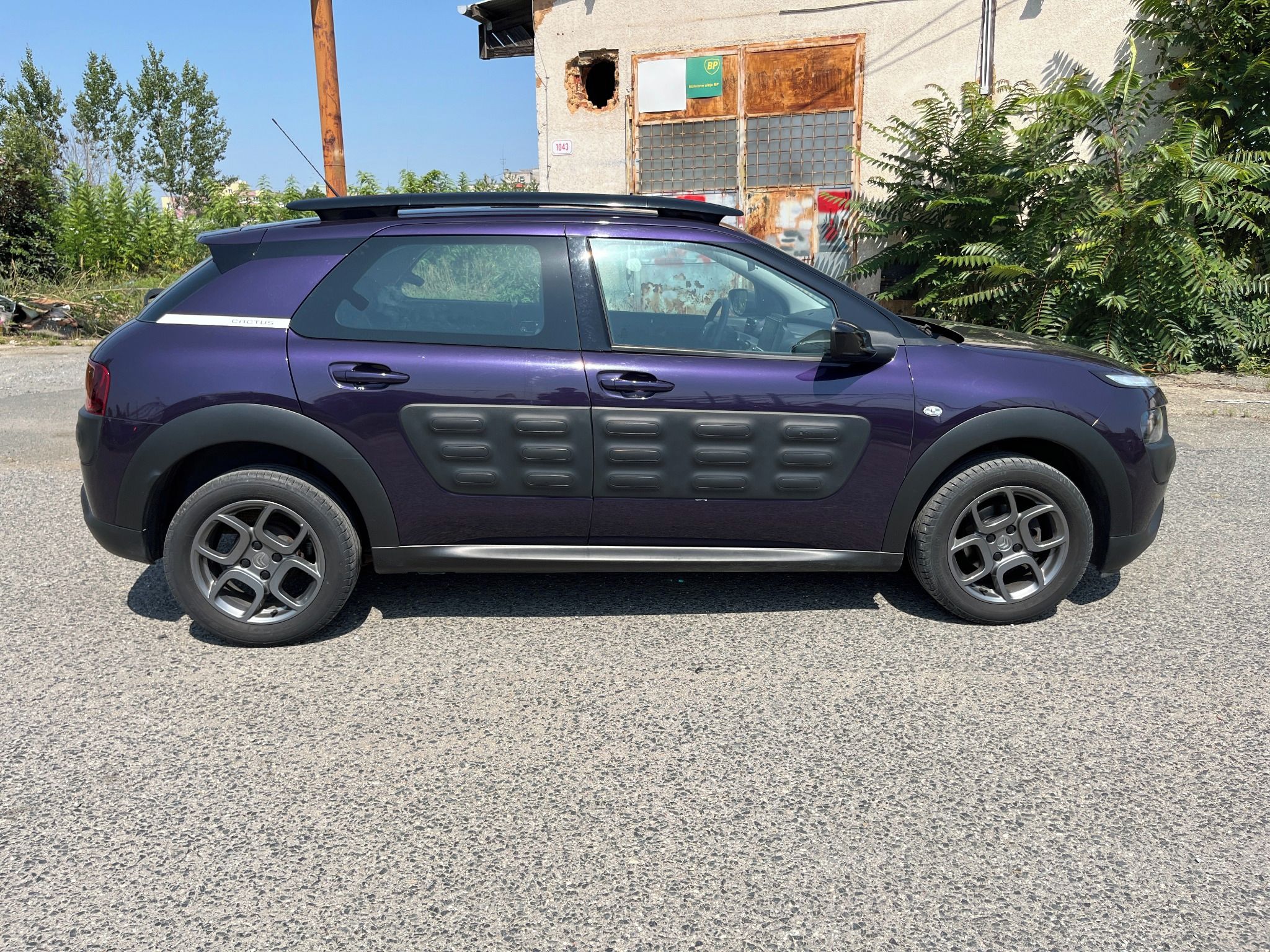 Citroën C4 Cactus, 1.2i 16v 60kw 98.000km - fotka 6