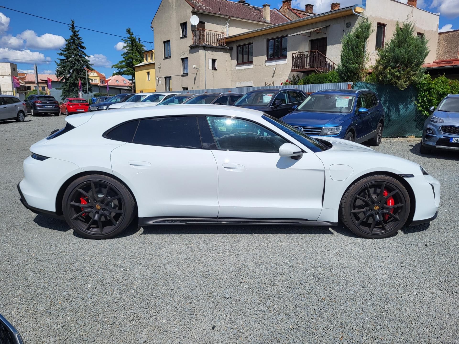 Porsche Taycan, GTS 440kW 4S Electric - NOVÉ - fotka 5