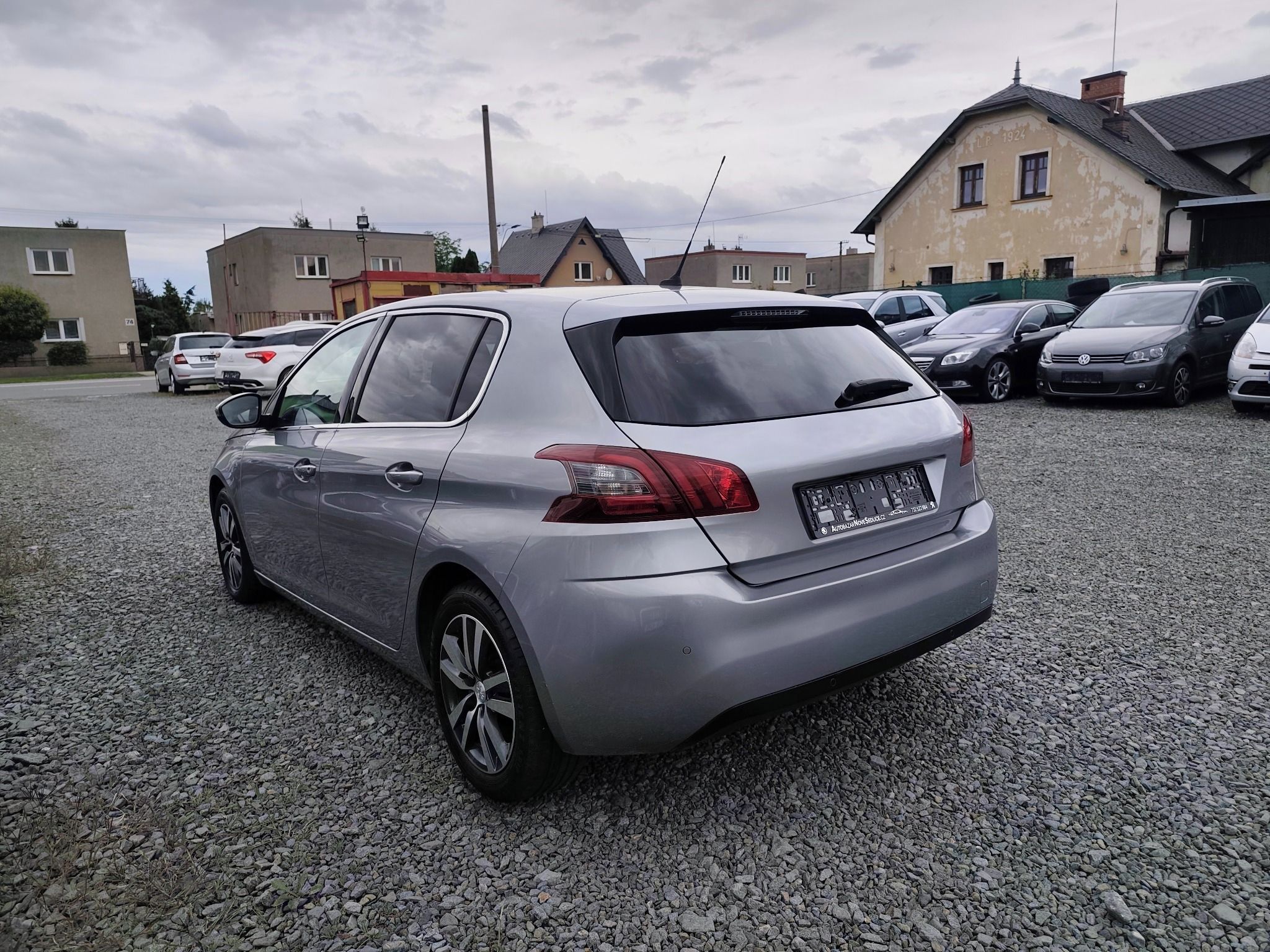 Peugeot 308, 1.2 PT 96 Kw, AT, Navi - fotka 4