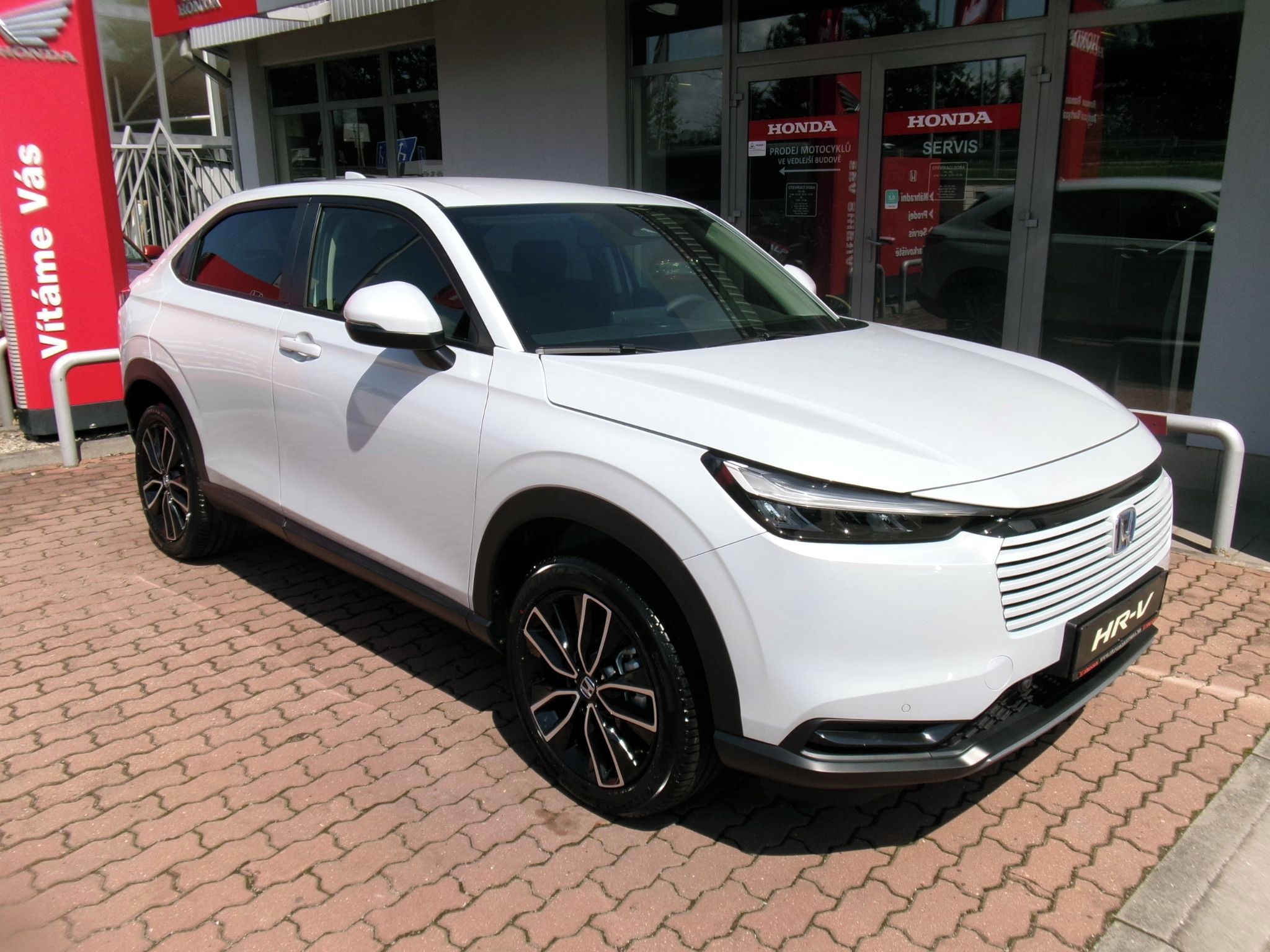 Honda HR-V, 1.5e:HEV ELEGANCE 2026 - fotka 4