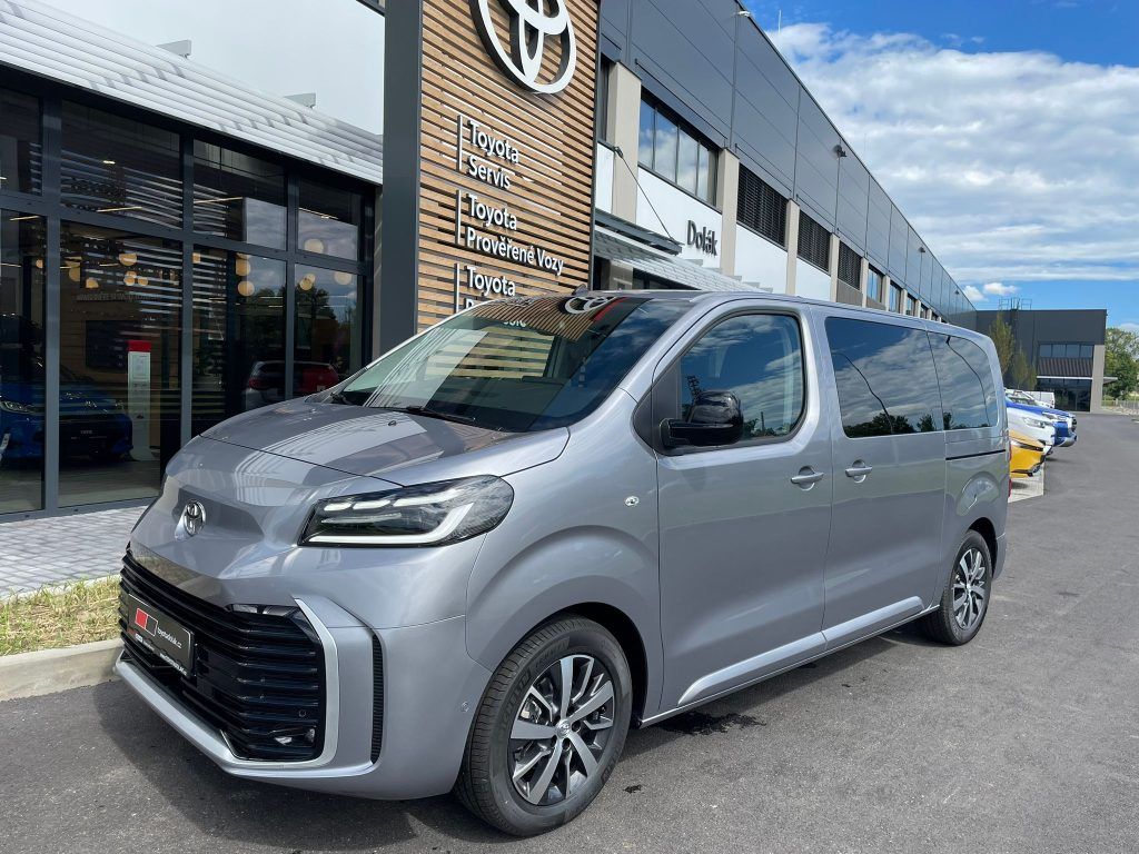 Toyota Proace Verso, 2.0D 144HP M/T Family 82 - fotka 3