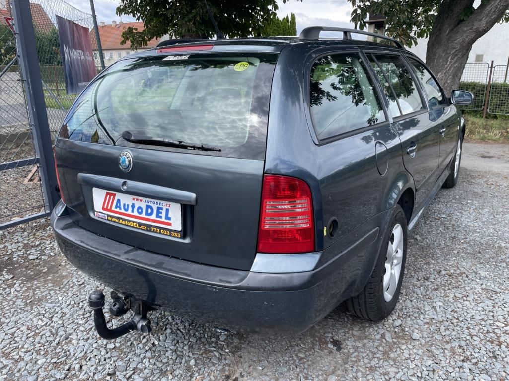 Škoda Octavia, 1,6 MPi  LPG,Klimatizace,Tažné - fotka 6