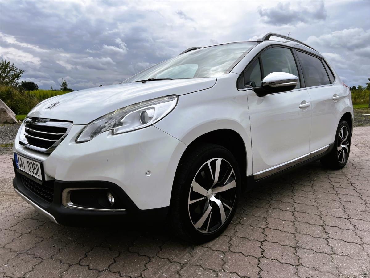 Peugeot 2008, 1,6 HDi 84 kW ALLURE PANO,NAVI - fotka 5