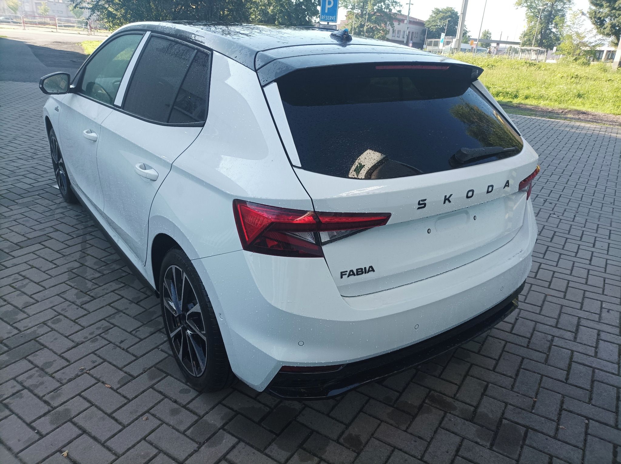 Škoda Fabia, Monte Carlo 1,0 TSI 85 kW 6man - fotka 4