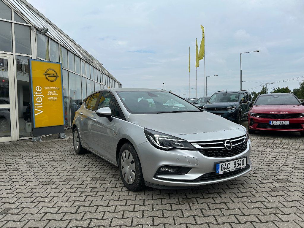 Opel Astra, Enjoy 1,4 Turbo 92kW MT6 - fotka 6