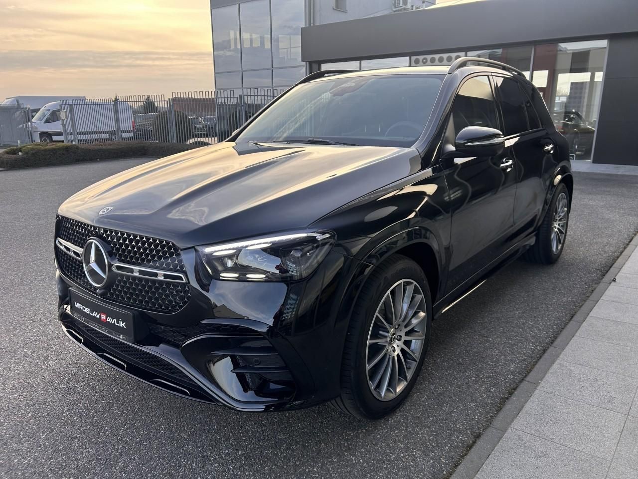 Mercedes-Benz GLE, 450d 4MATIC AMG NIGHT - fotka 3