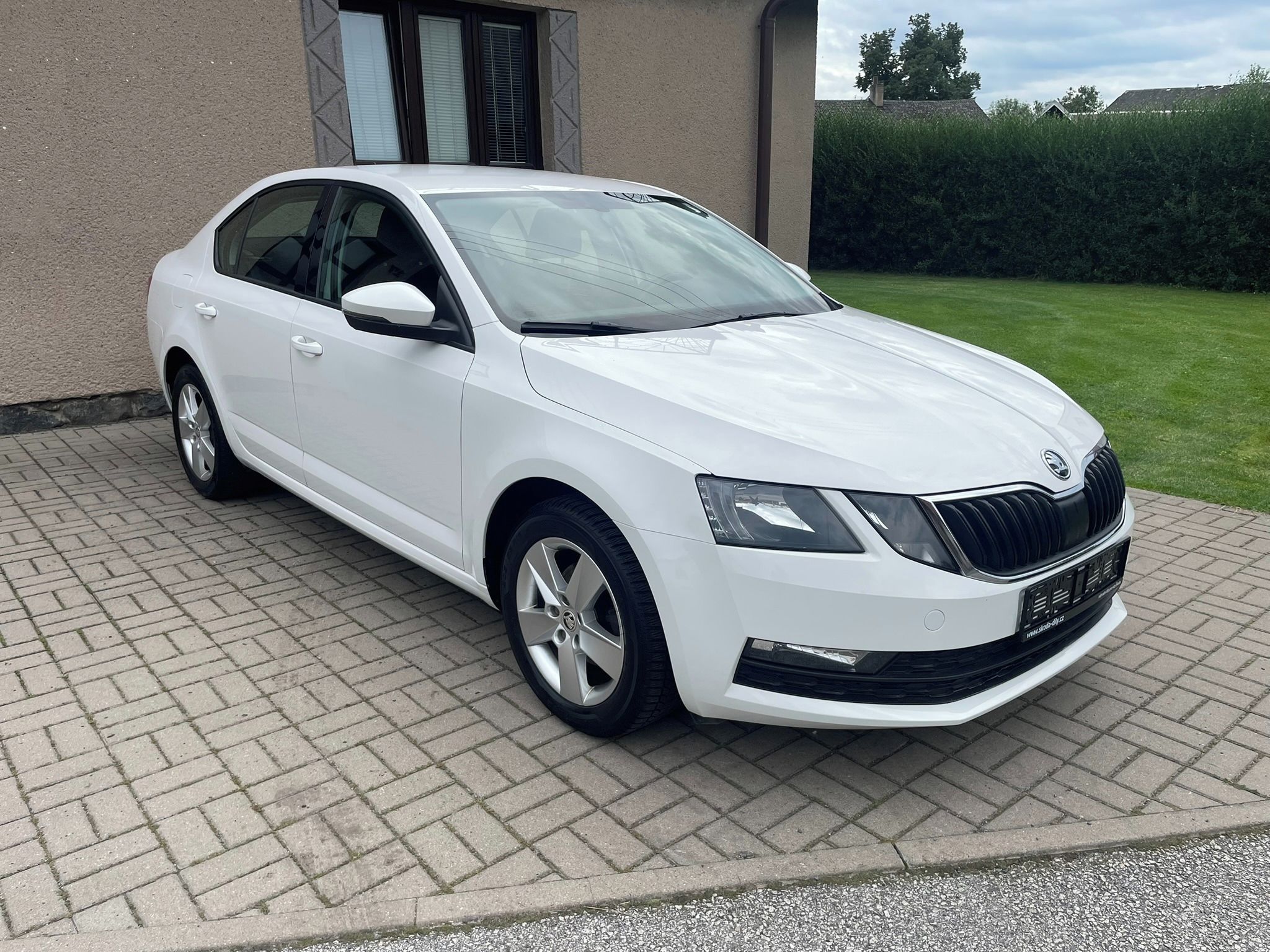 Škoda Octavia, 1,6 TDi 85 kW Ambition - fotka 3
