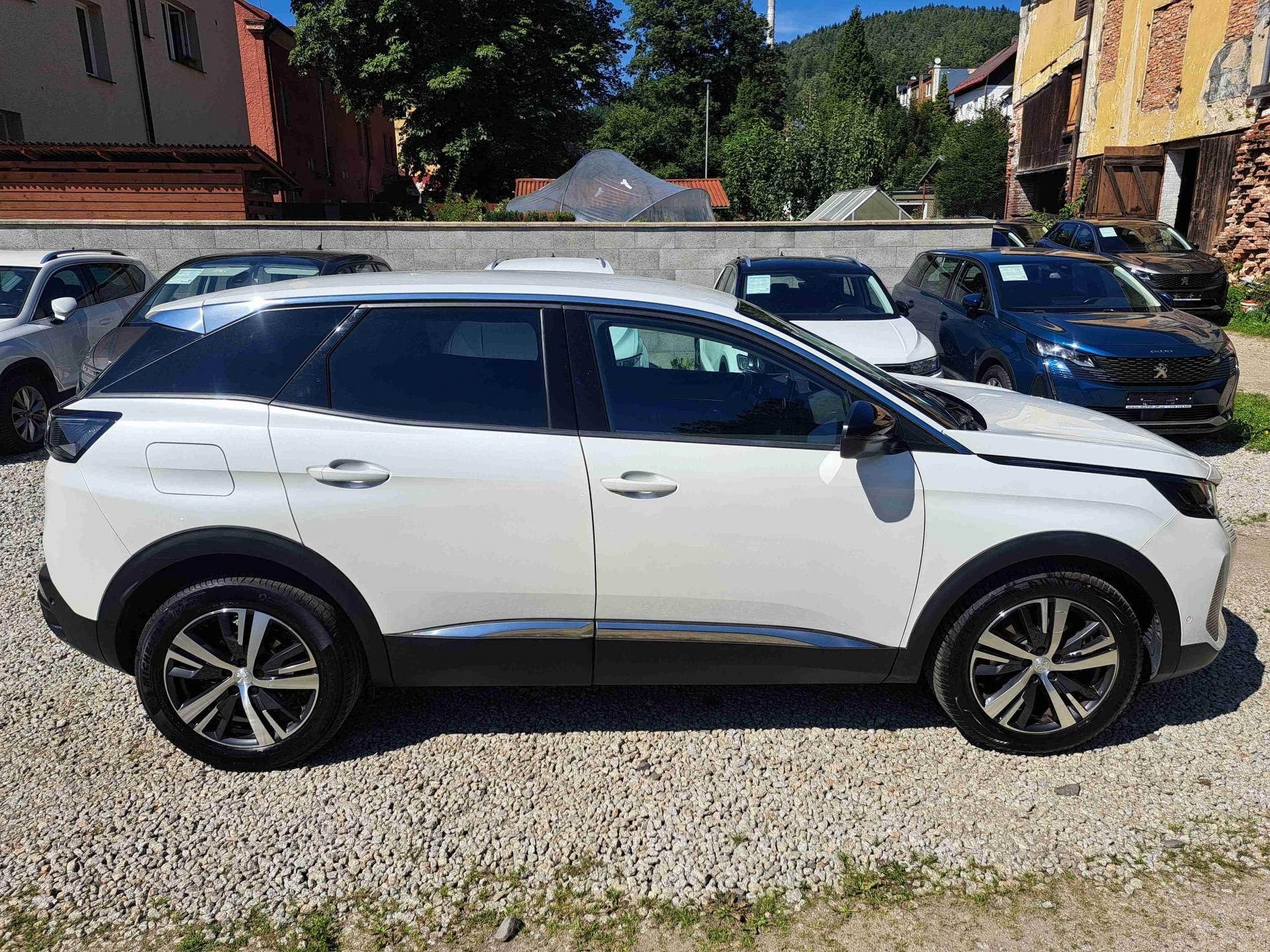 Peugeot 3008, 1,2 PT EAT8 ALLURE kamera NAVI - fotka 2