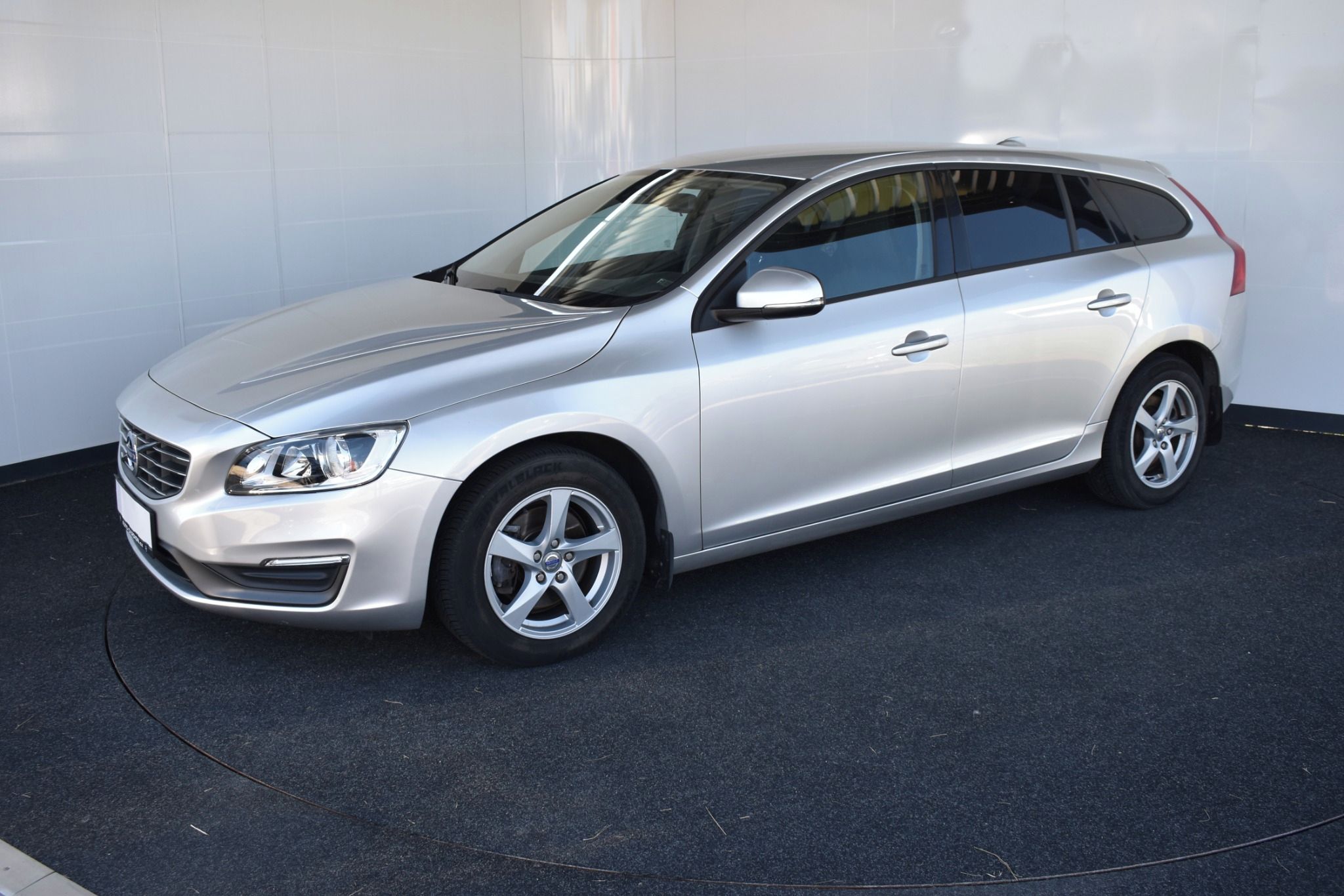 Volvo V60, 1,6 D2 Serviska,ALU, Klima