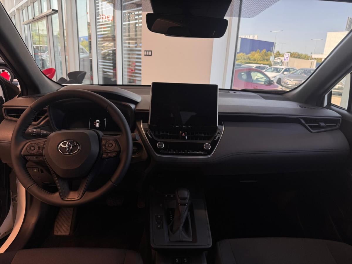 Toyota Corolla Cross, 1,8 MC25 HEV CVT  Comfort Busi - fotka 5