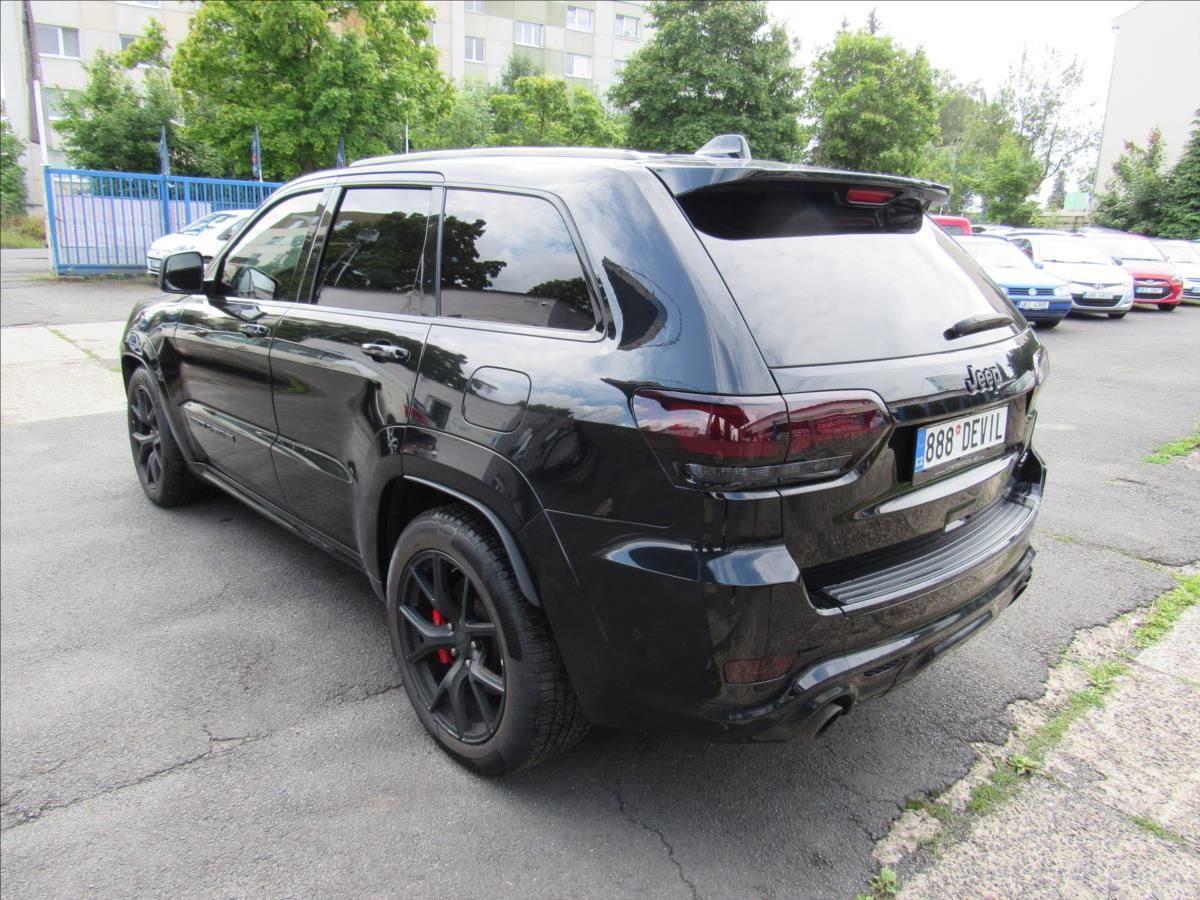 Jeep Grand Cherokee, 6,4 HEMI V8 SRT 344kW 4x4 - fotka 6