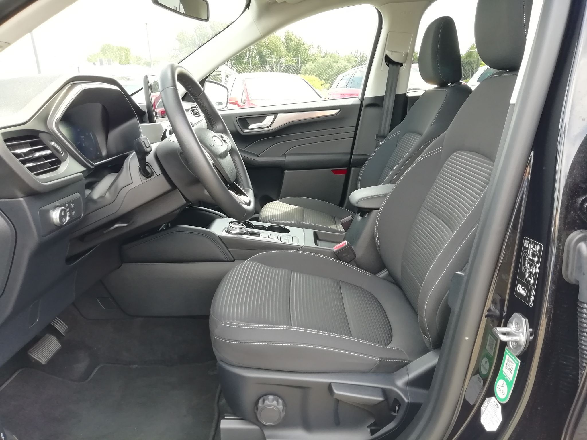 Ford Kuga, Titanium 2,5 HEV 4WD  140kW - fotka 5
