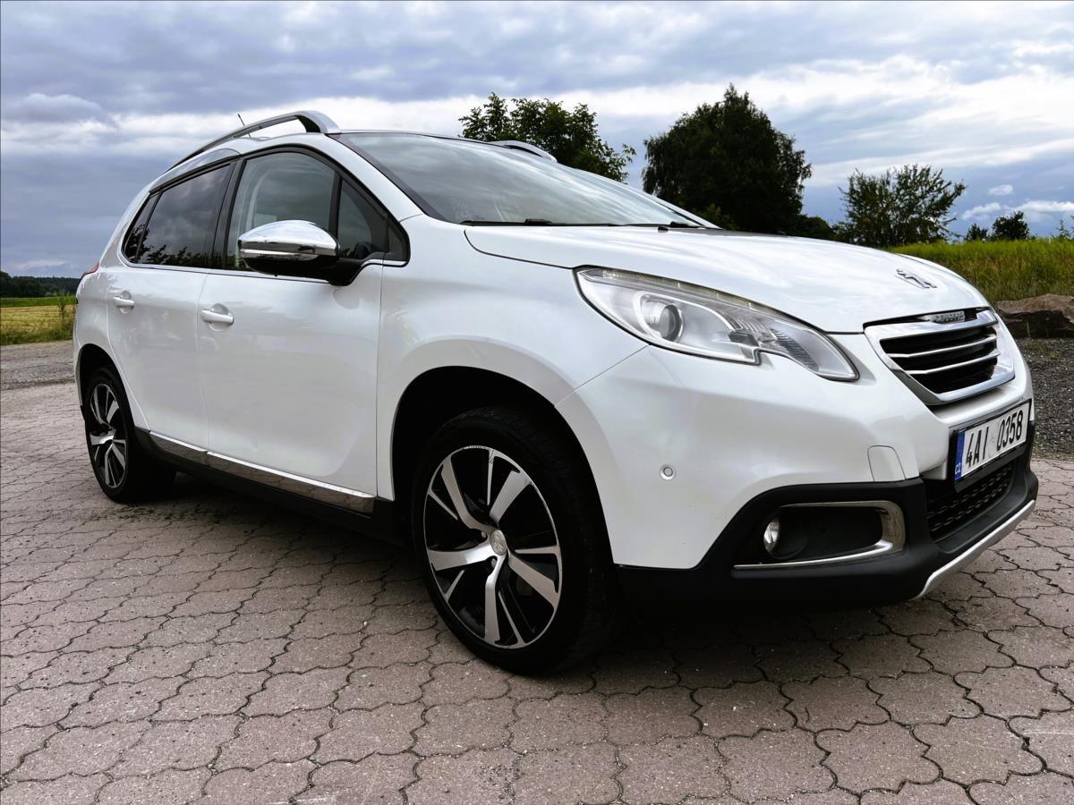 Peugeot 2008, 1,6 HDi 84 kW ALLURE PANO,NAVI - fotka 4