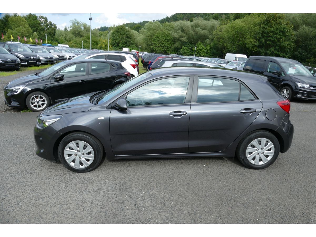 Kia Rio, 1,2 62KW KLIMA - fotka 4
