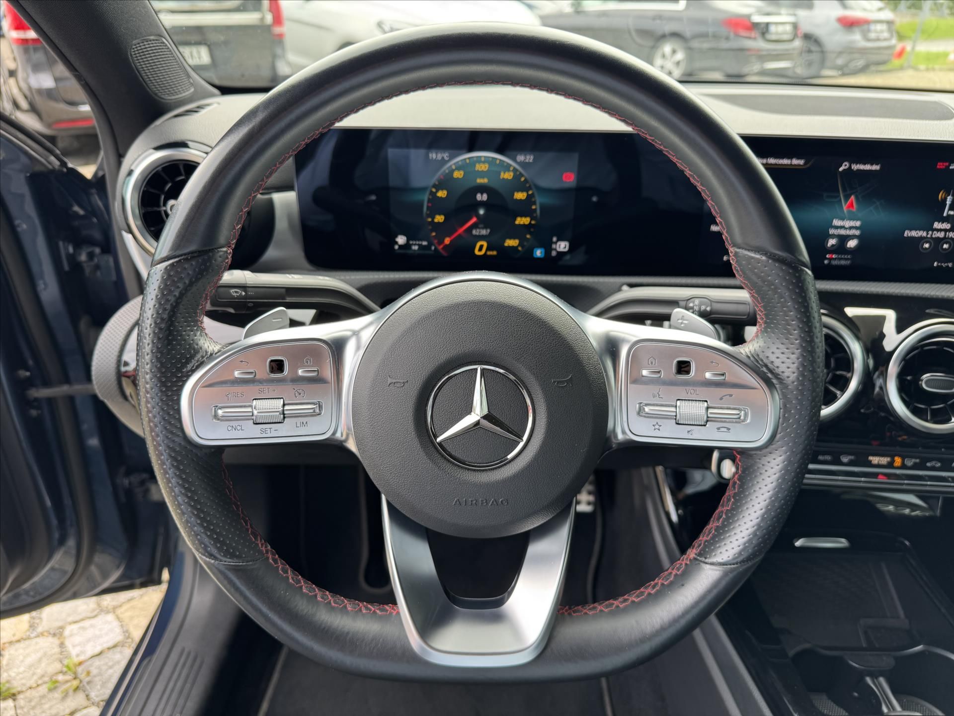 Mercedes-Benz Třídy A, A 200 4MATIC L*AMG - fotka 6