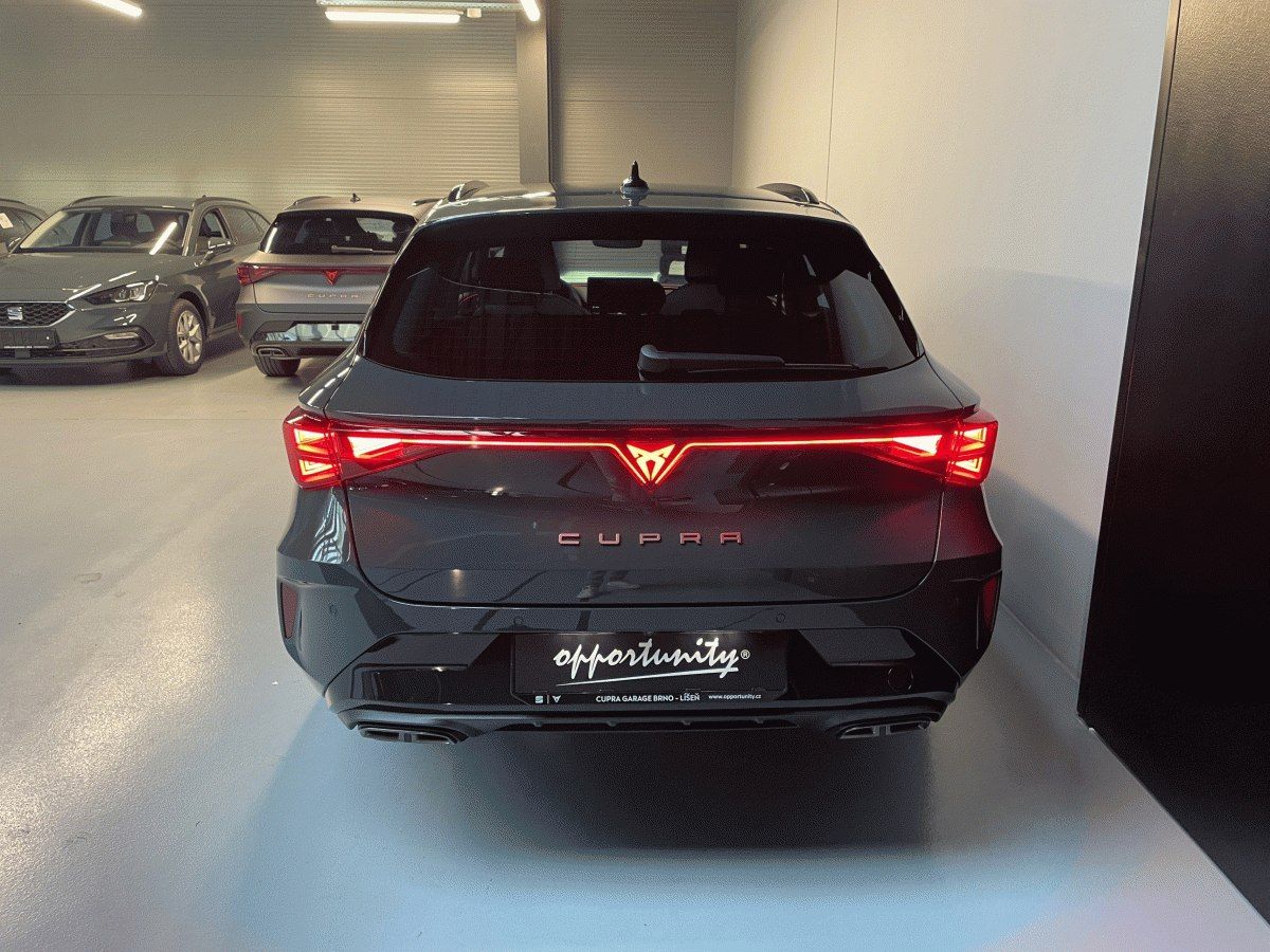 Cupra Leon, Sportstourer 1.5 TSI 150 - fotka 5