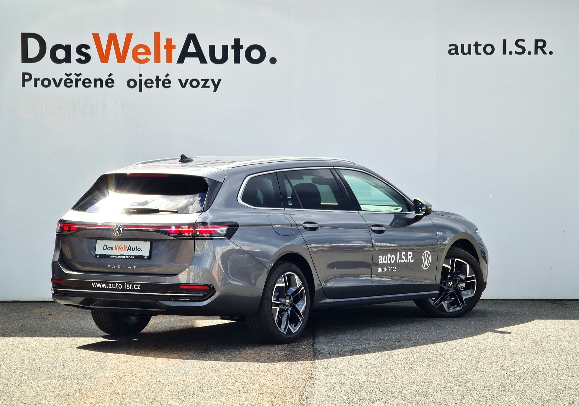 Volkswagen Passat Variant, Elegance 2,0 TDI DSG - fotka 3
