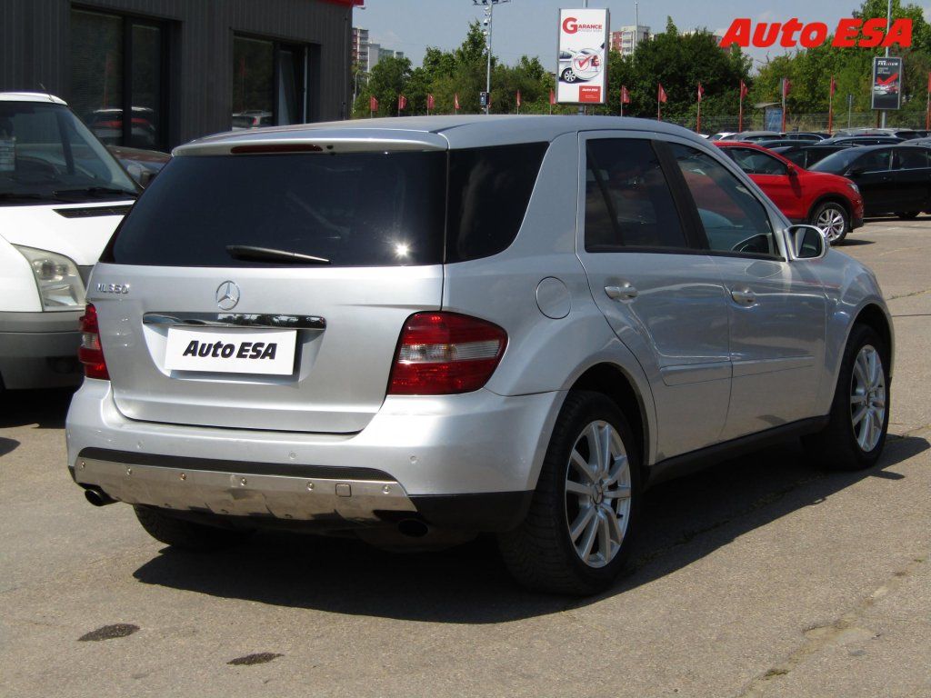 Mercedes-Benz Třídy M, 3.5 ML350 4M,ČR,AT - fotka 4