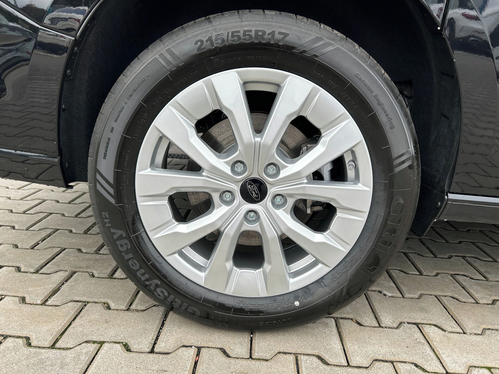 Ford Tourneo Connect, 1.5 Ecoboost 85kW AT Titanium - fotka 4
