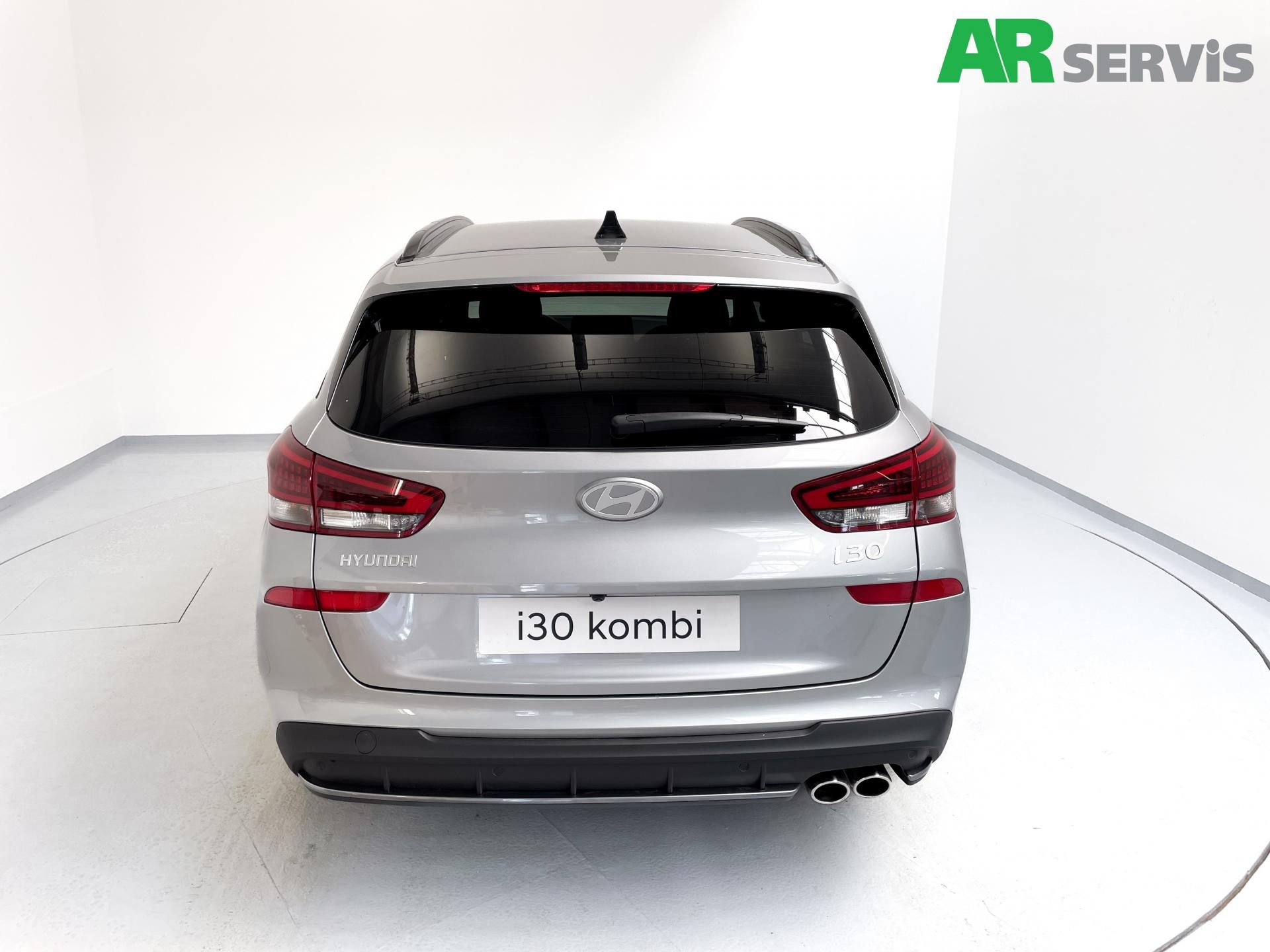 Hyundai i30, N Line 1.5 T-GDI 103kW - fotka 4