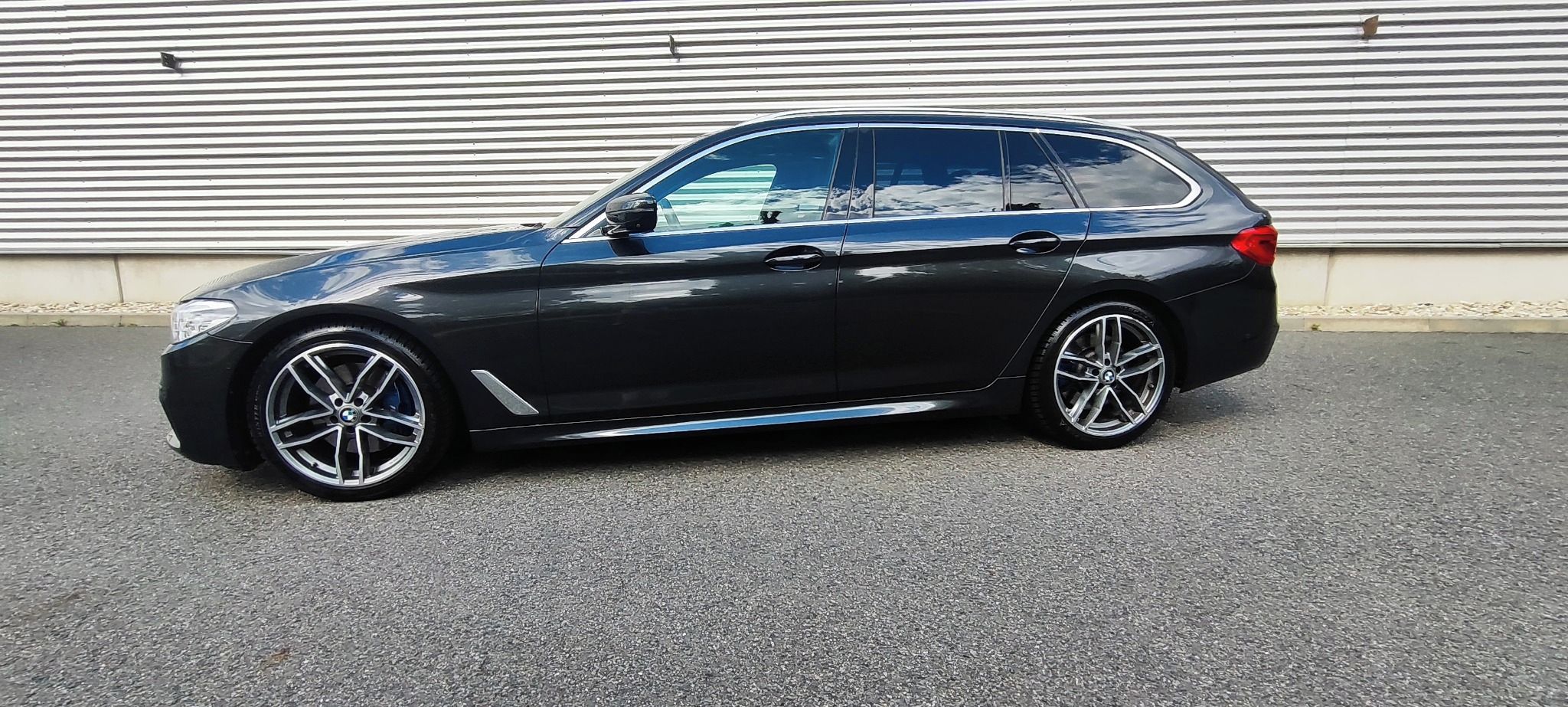 BMW Řada 5, 530d Touring M paket  DPH - fotka 2