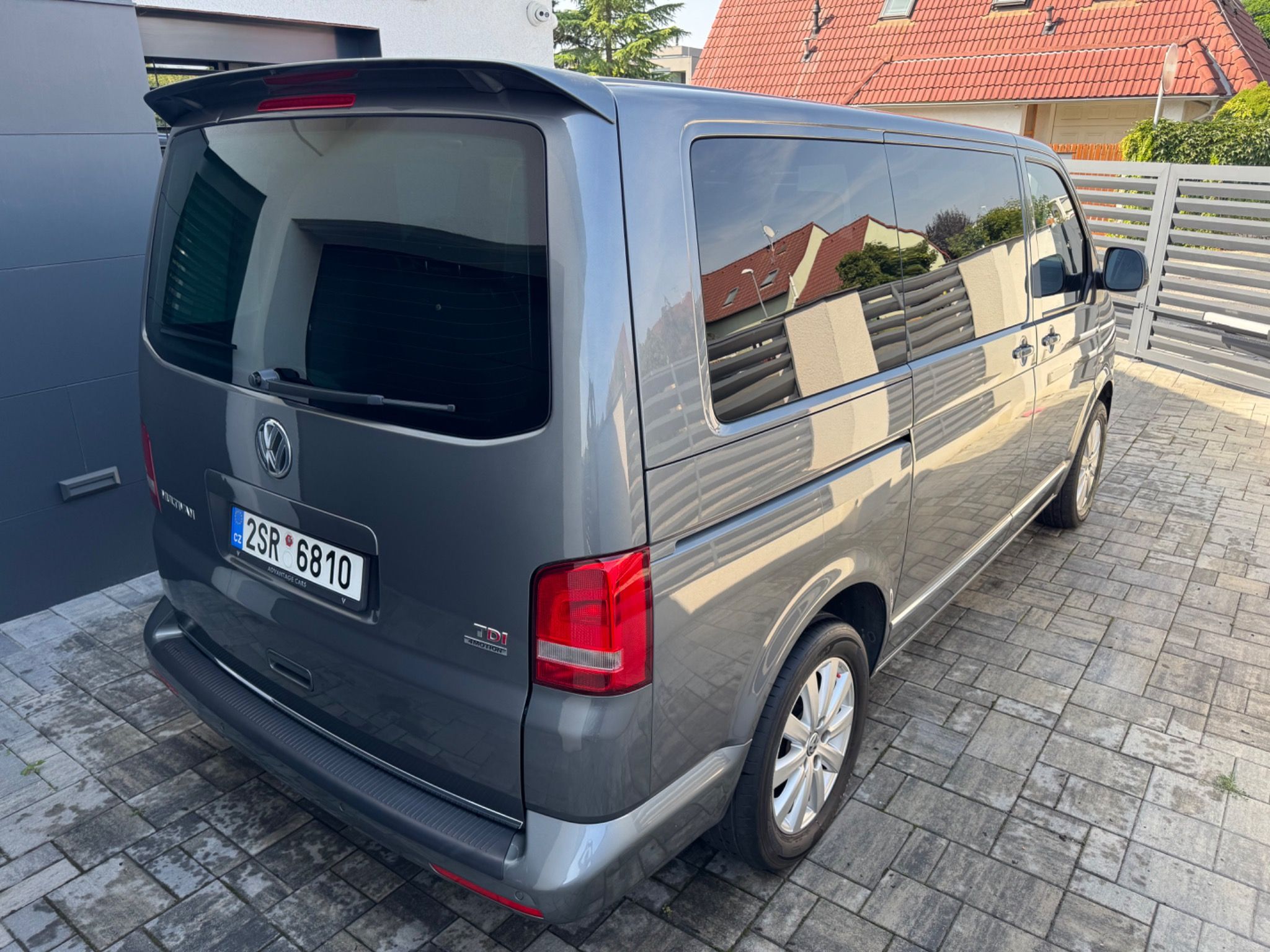 Volkswagen Multivan, NOVÝ MOTOR,HIGHL.,4x4,DSG,T5.1 - fotka 5
