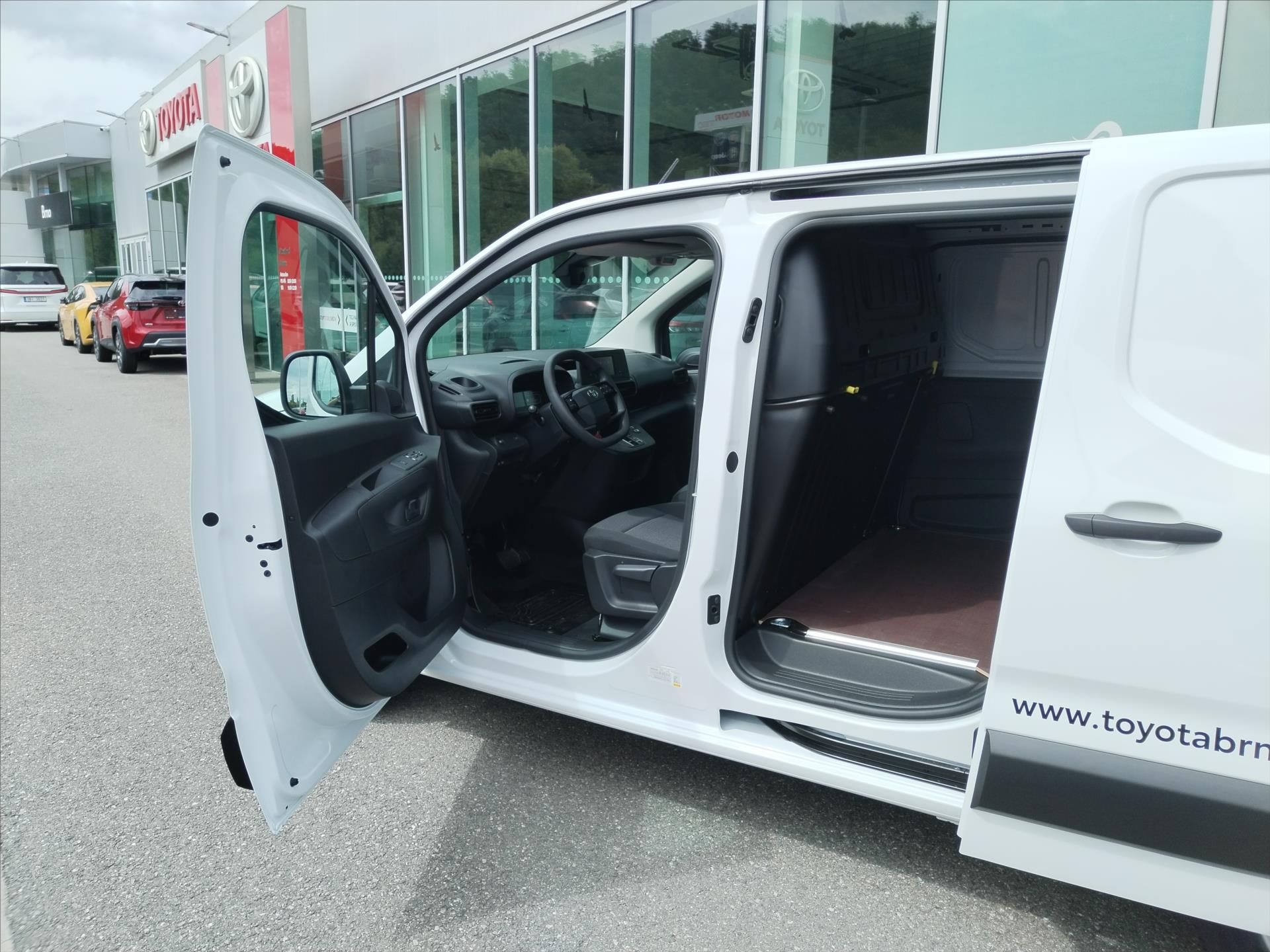 Toyota Proace City, FULL ELECTRIC 50 kWh  ACTIVE L - fotka 4