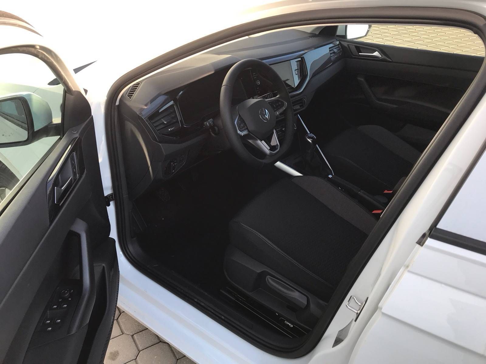 Volkswagen Polo, People 5G 1,0TSI - fotka 5