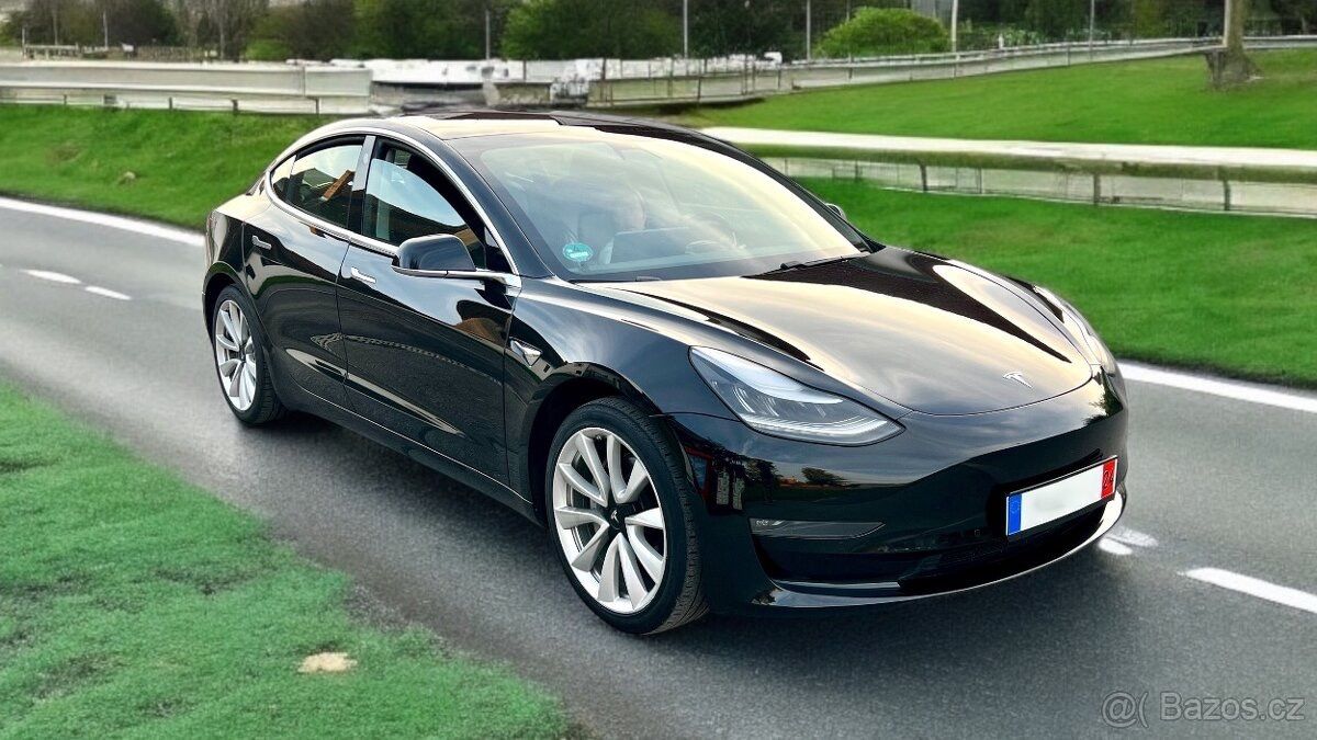 Tesla Model 3, LongRange v záruce do 2027