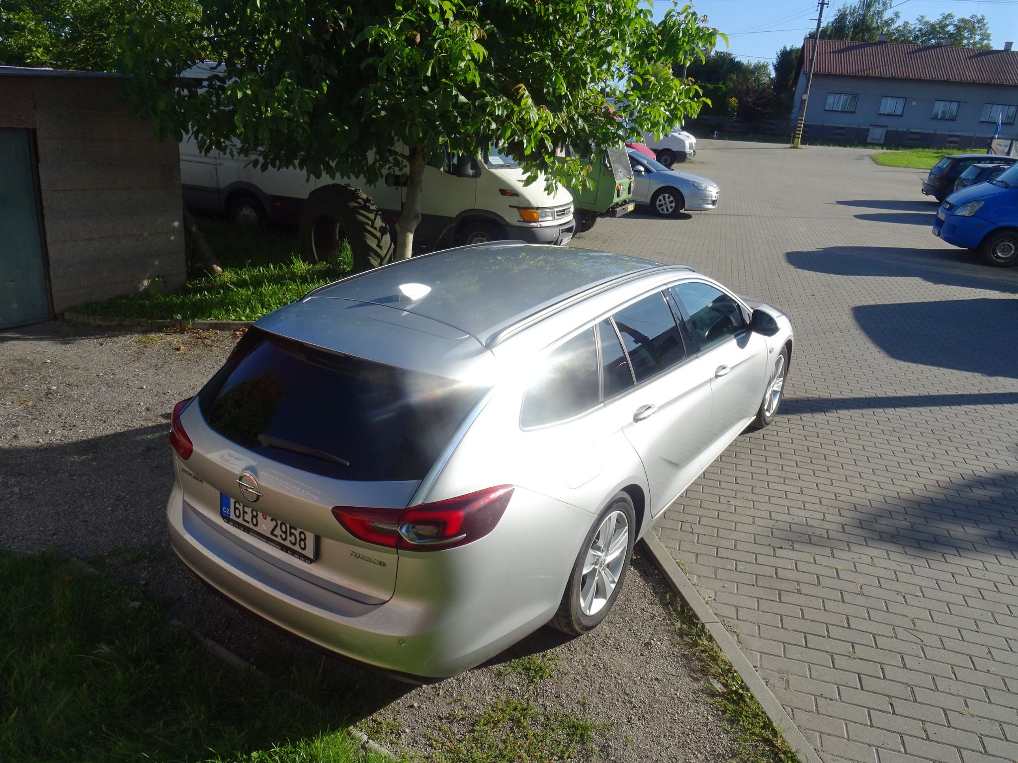 Opel Insignia, 2.0 TD - fotka 3