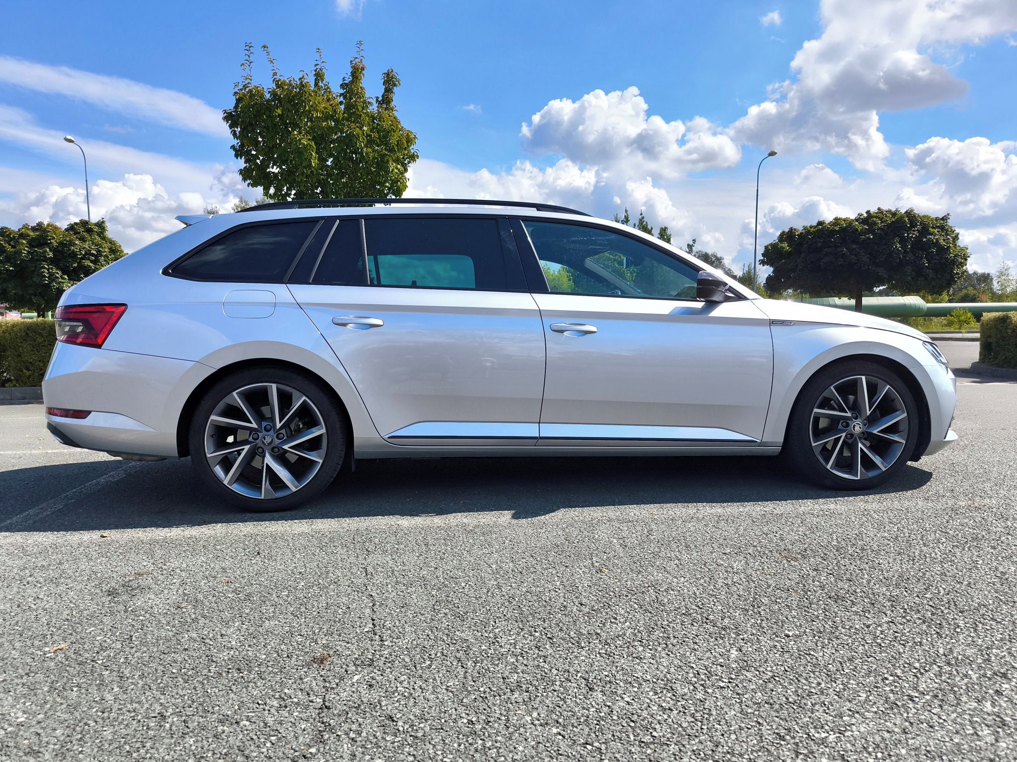 Škoda Superb, Sportline - fotka 2