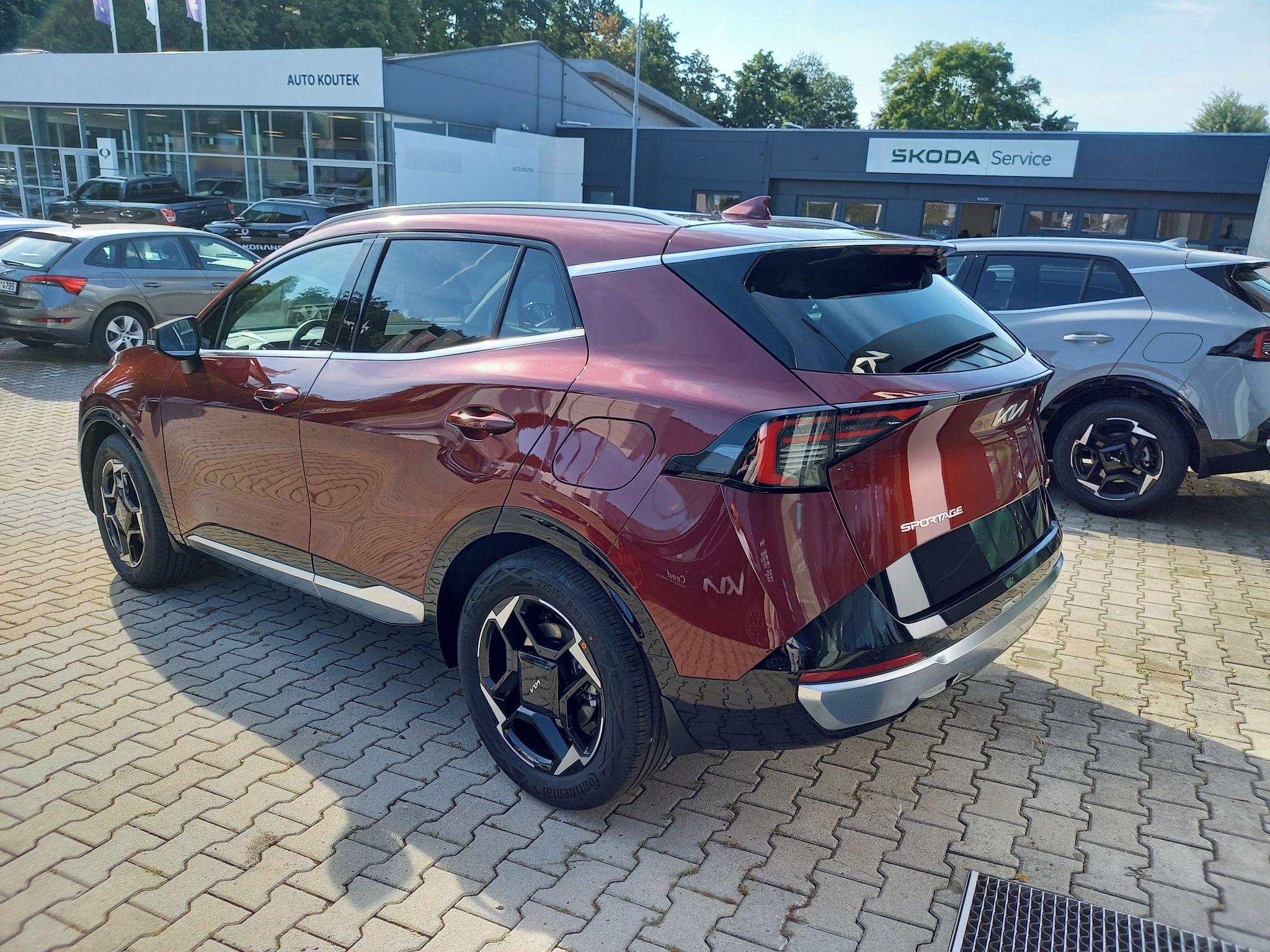 Kia Sportage, 1,6 T-GDi 4x2 7DCT TOP 2026 - fotka 6