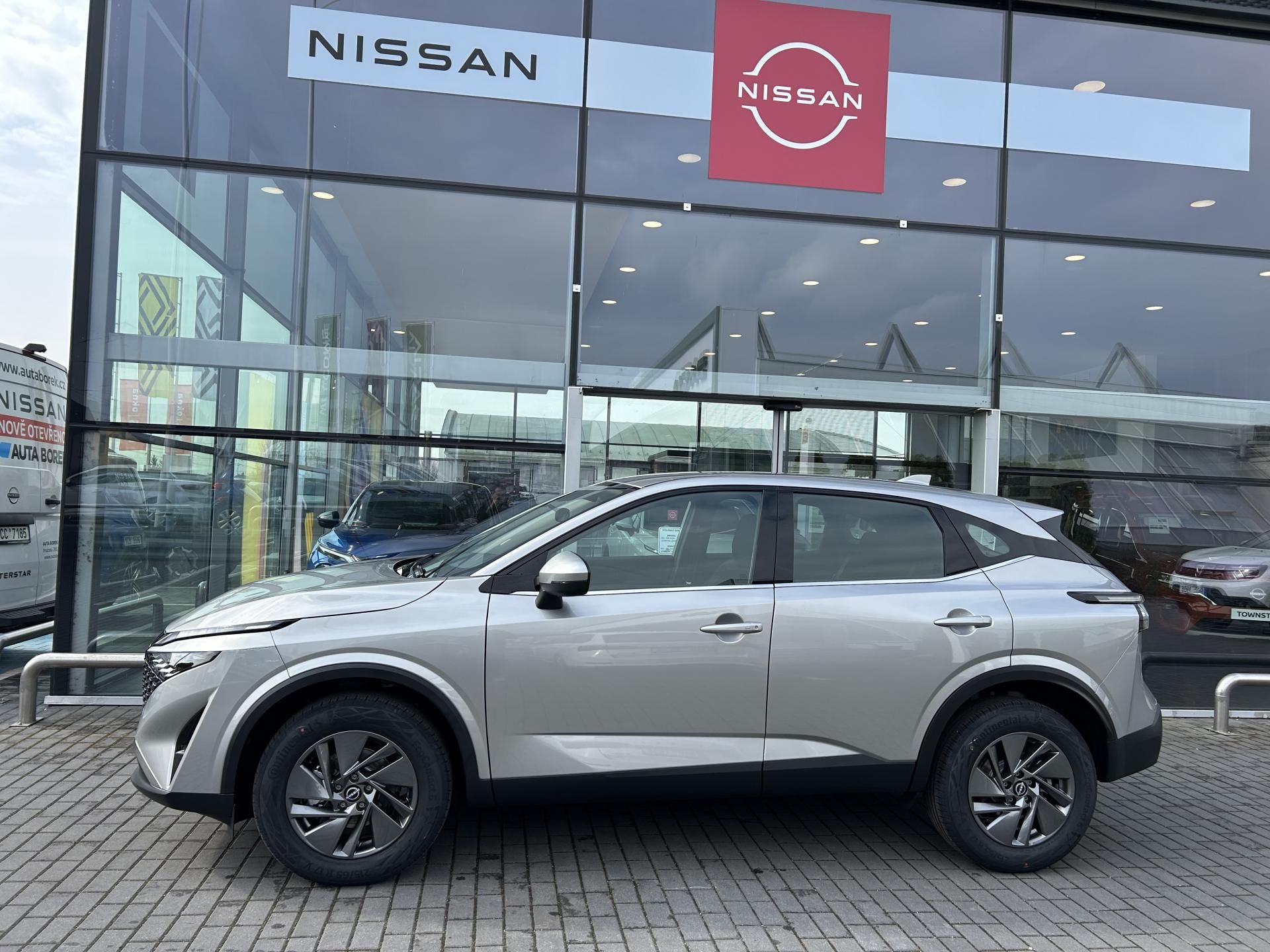 Nissan Qashqai, Acenta 1.3 DIG-T 116kw Automat - fotka 3