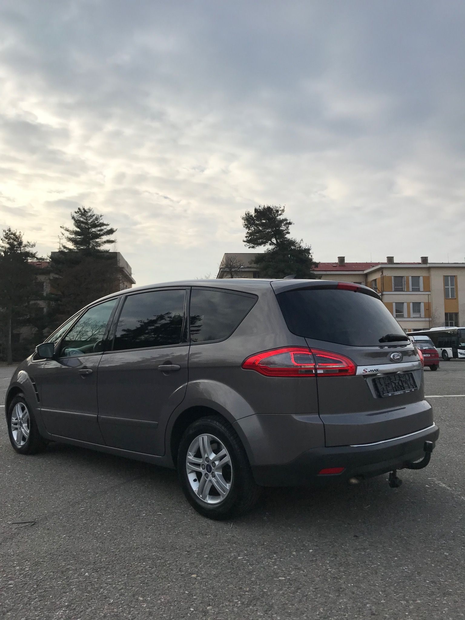 Ford S-MAX, 1,6ECOBOOST,7MÍST,118kW - fotka 3