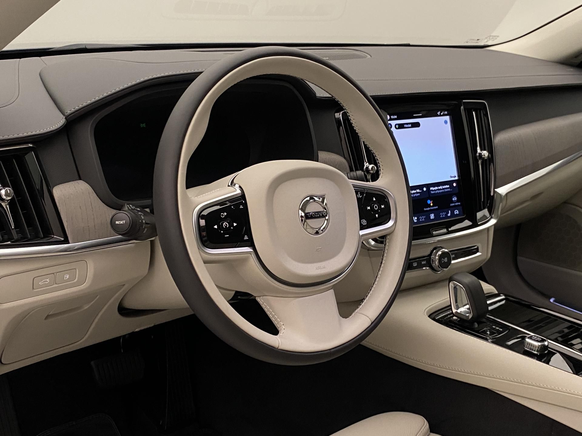 Volvo V90, T6 AWD Plug-in BRIGHT PLUS - fotka 4