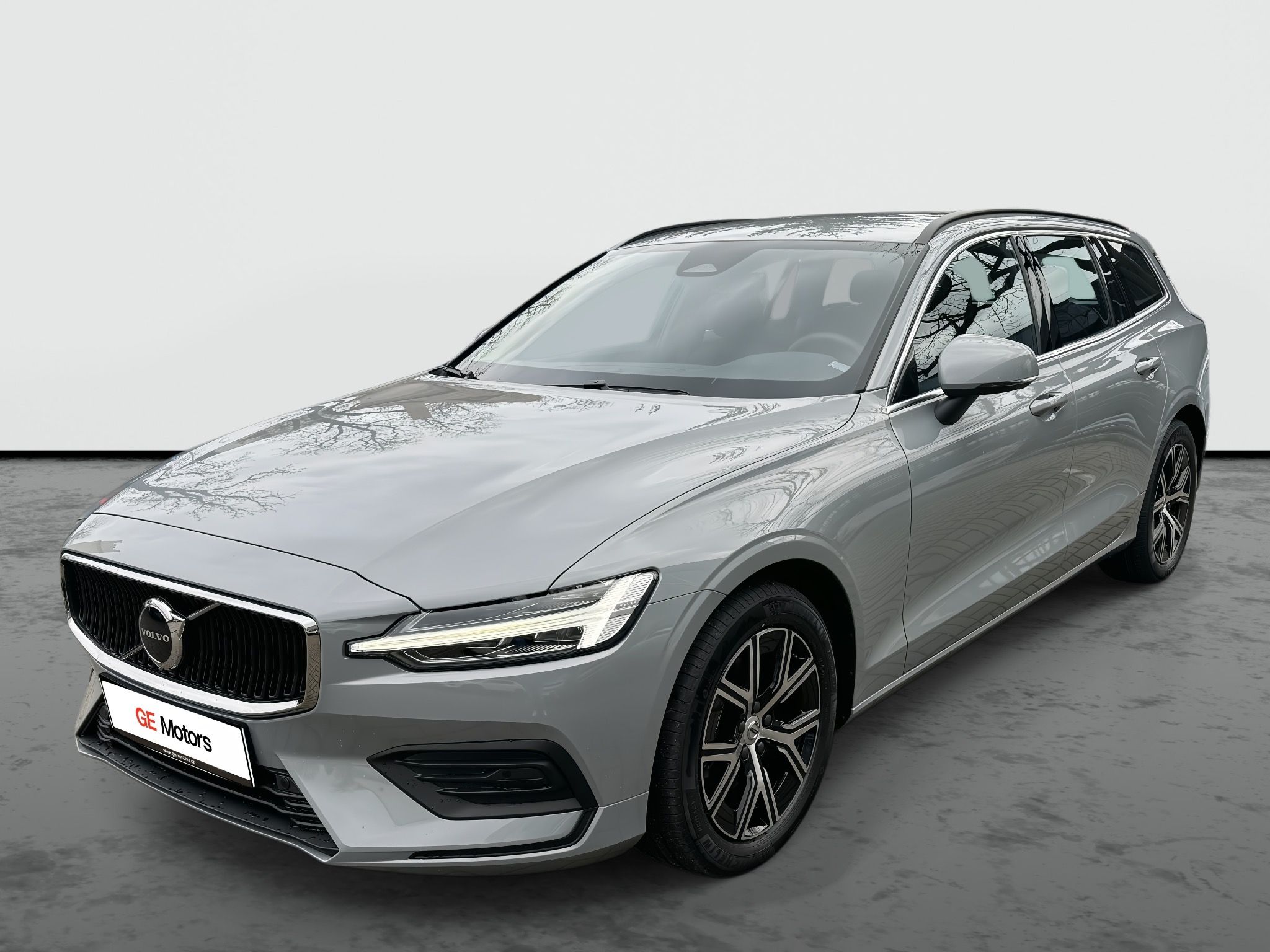 Volvo V60, CORE B4 Mild Hybrid Kam DPH ČR