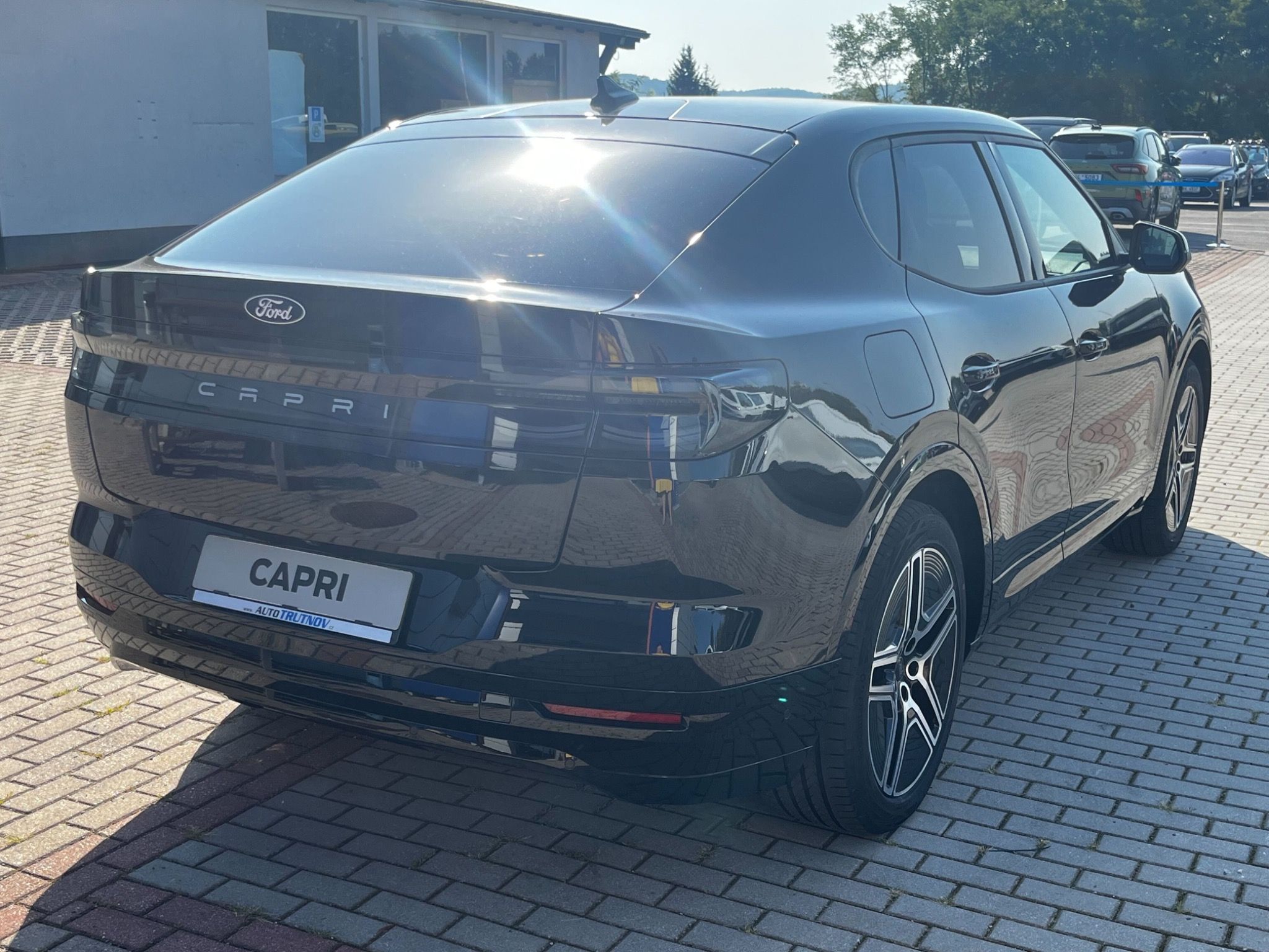 Ford Capri, BEV 250 kW 79 kWh Premium AWD - fotka 5