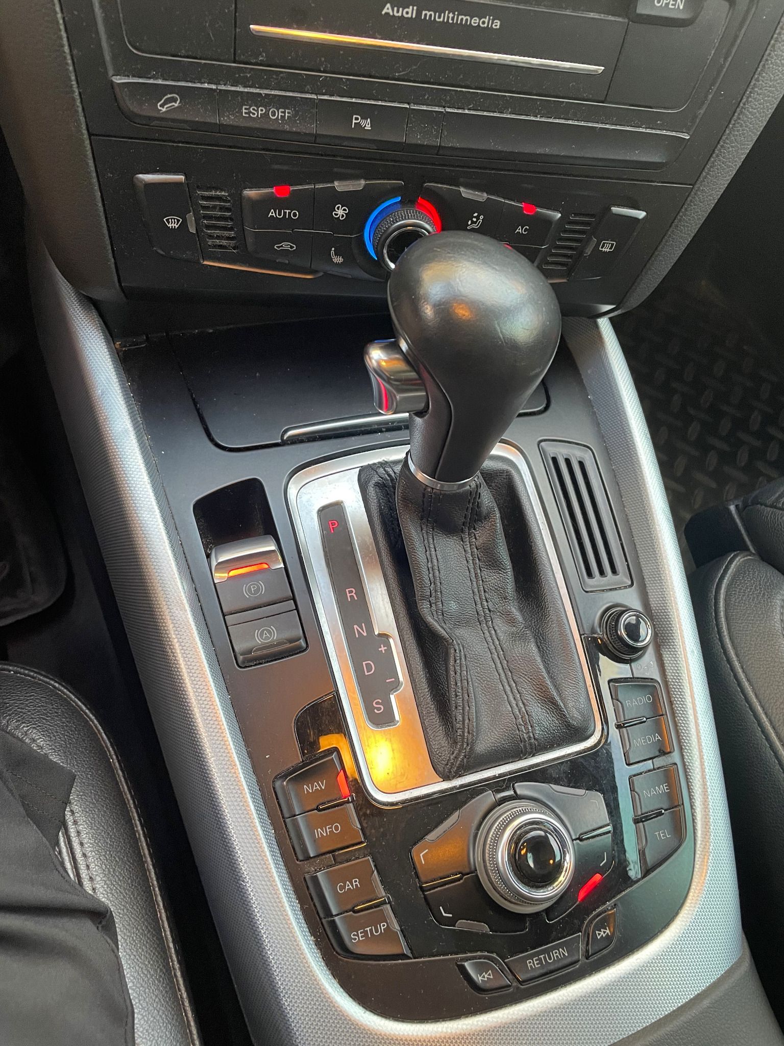 Audi Q5, Audi Q5 2.0 TDI - fotka 6
