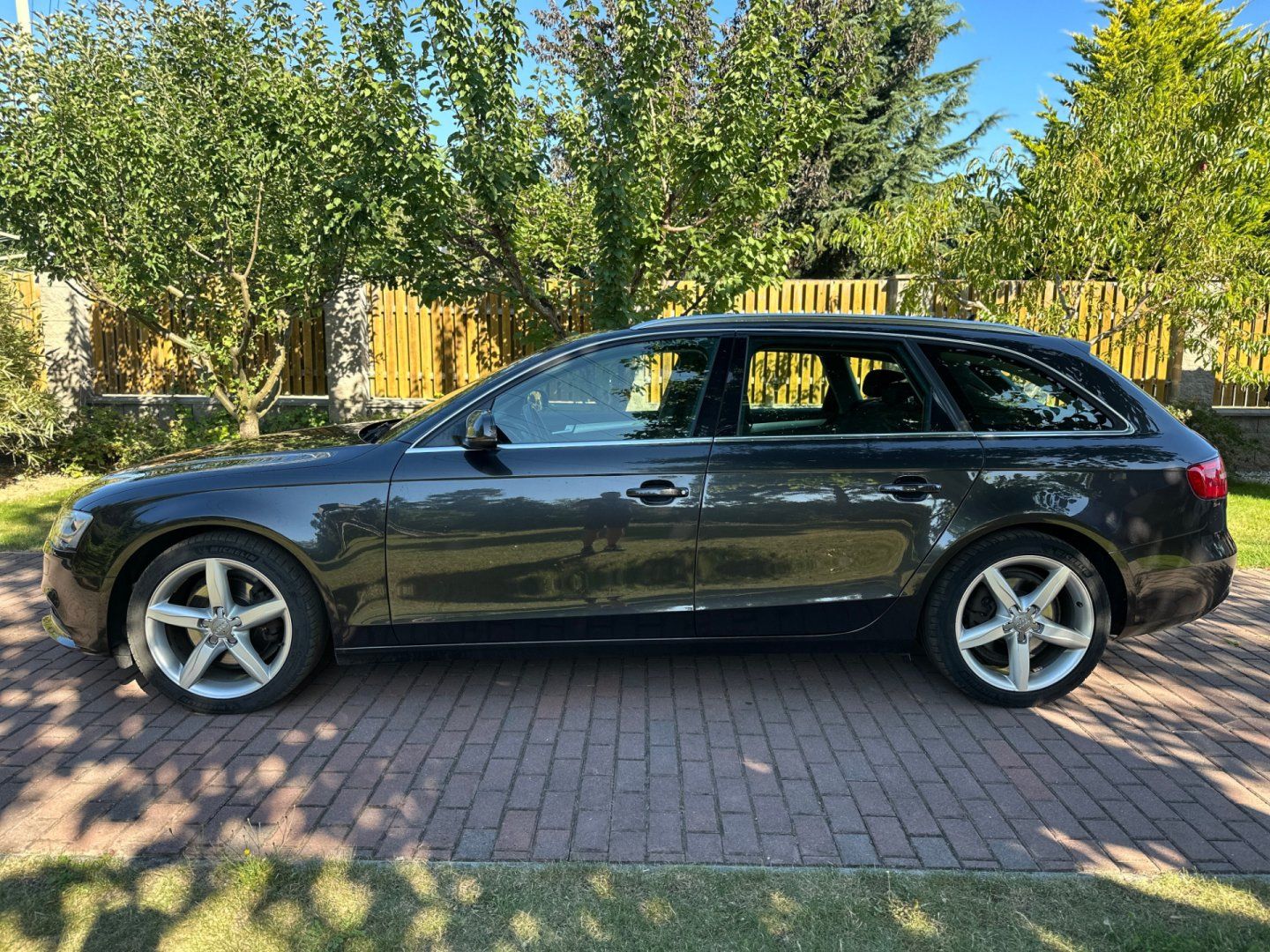 Audi A4, 2.0Tdi 105kw Automat - fotka 4