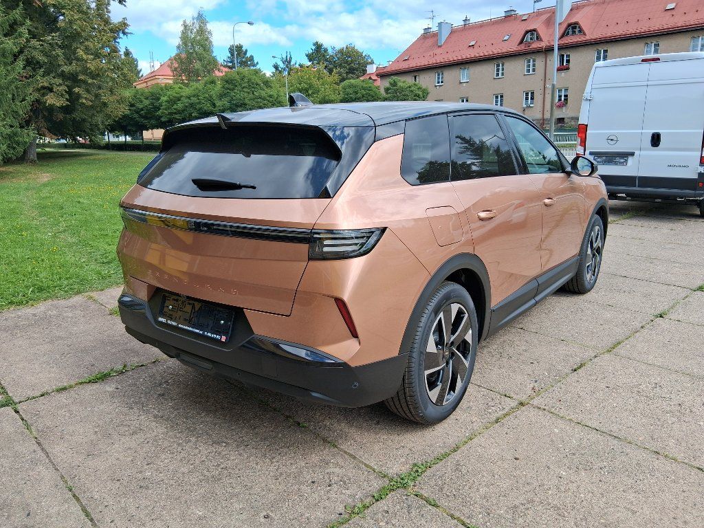Opel Grandland, HYBRID ULTIMATE 1,2 TURBO - fotka 4