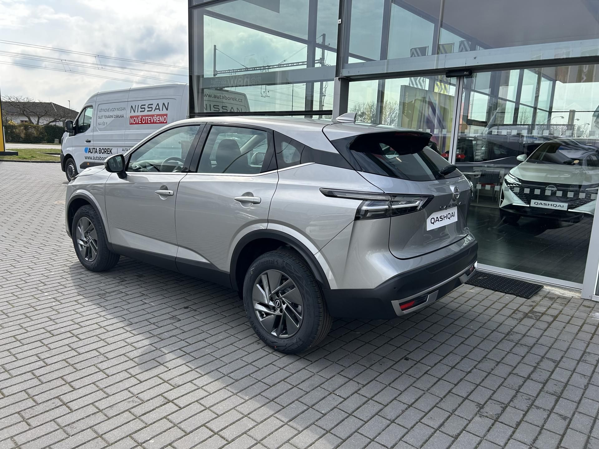 Nissan Qashqai, Acenta 1.3 DIG-T 116kw Automat - fotka 6