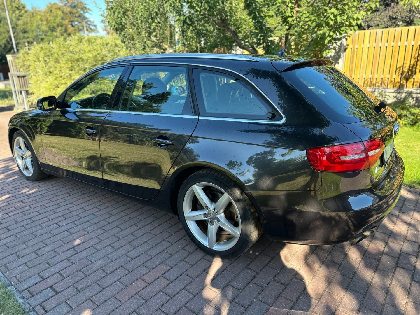 Audi A4, 2.0Tdi 105kw Automat - fotka 5