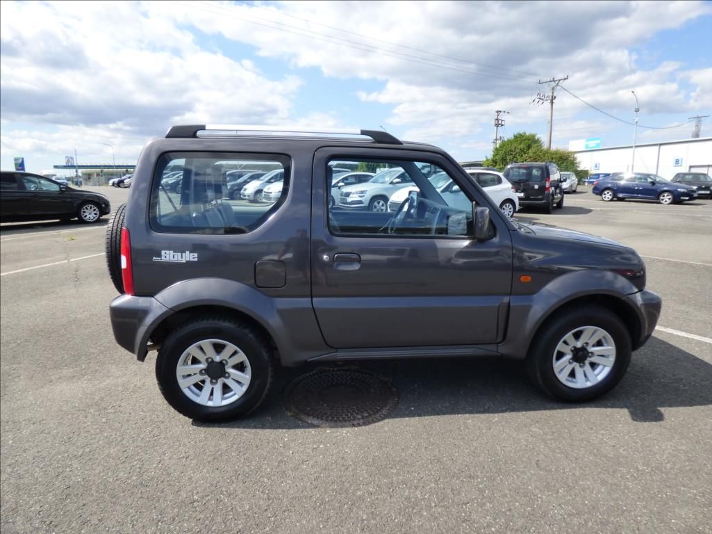 Suzuki Jimny, 1,3 4x4, Klima  Style - fotka 2