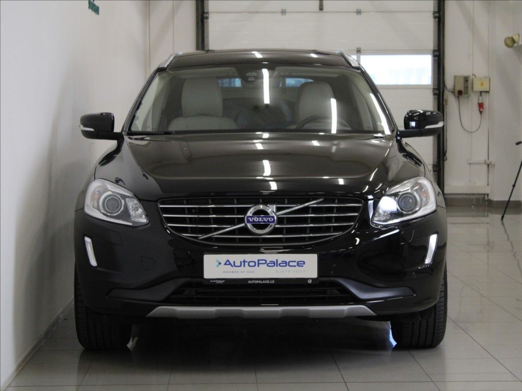 Volvo XC60, 2,0 D4 AT Summum Akční CENA! - fotka 2
