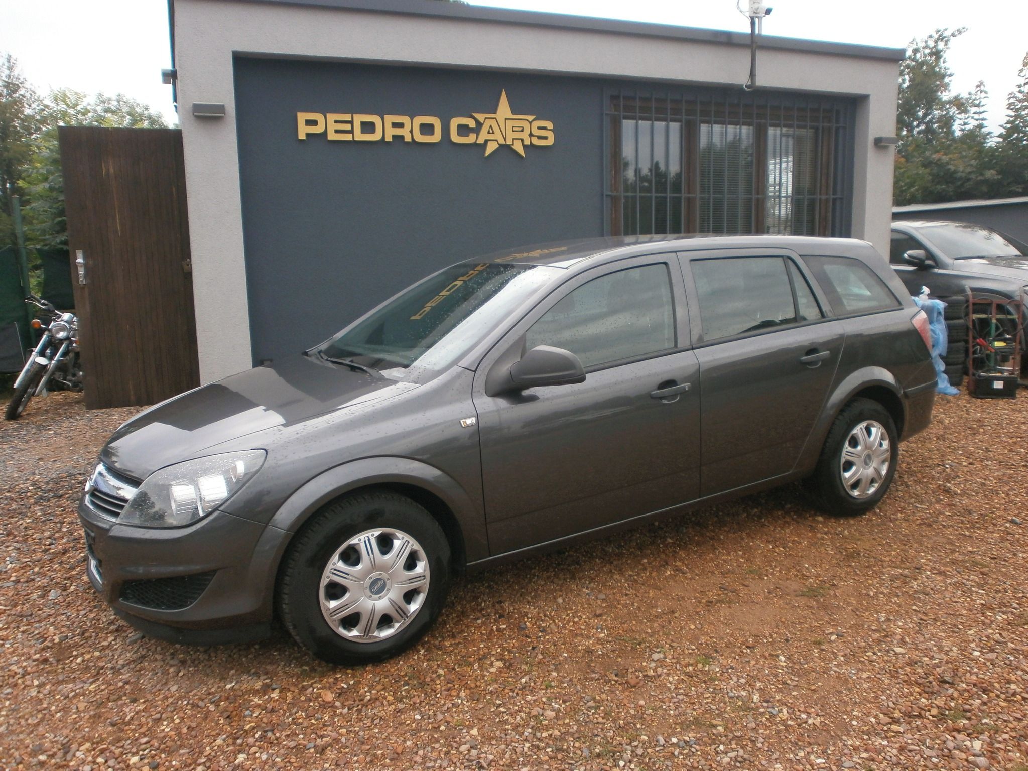 Opel Astra, 1.4i16v-Servis.kniha!1.majitel - fotka 2