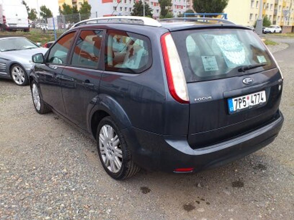 Ford Focus, 1.6 TDCI HLUČNÝ MOTOR - fotka 2